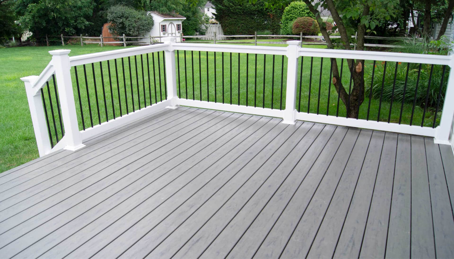 Minneapolis, MN's Premier Deck Building Service: Our Railing and Covers Are Second to None